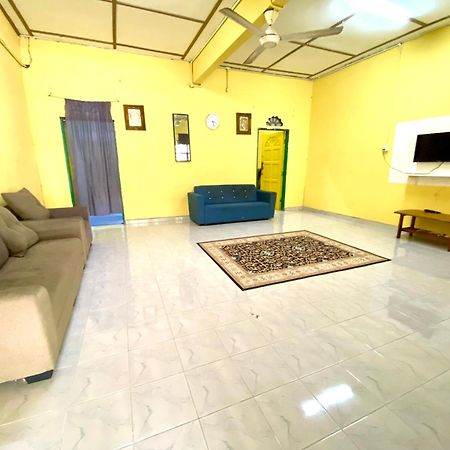 Umi Homestay Batu Buruk Κουάλα Τερενγκάνου Εξωτερικό φωτογραφία