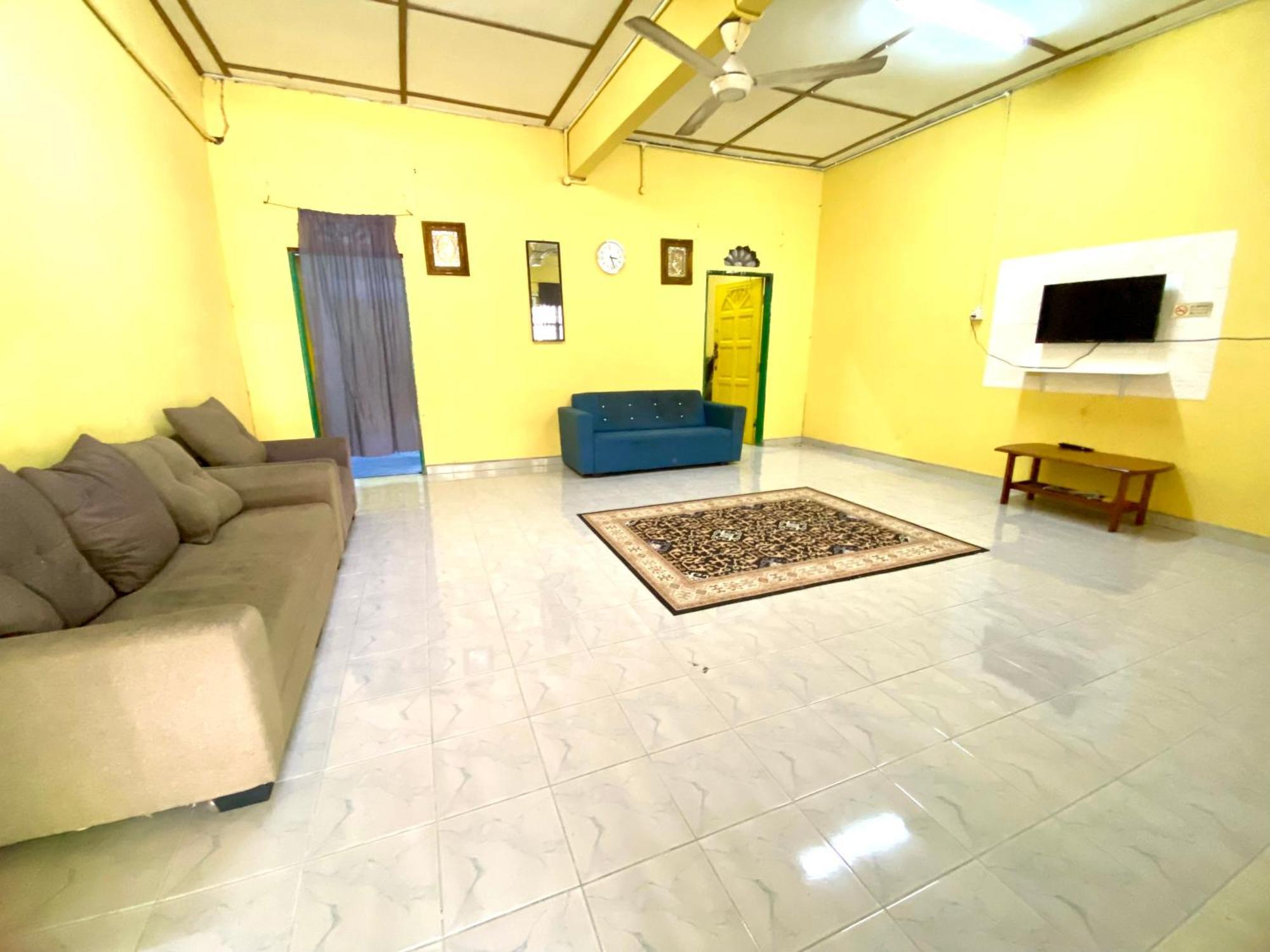 Umi Homestay Batu Buruk Κουάλα Τερενγκάνου Εξωτερικό φωτογραφία
